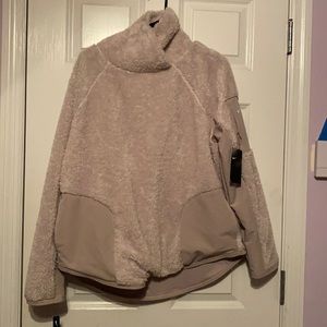 Womens Nike Pullover - Loose fit